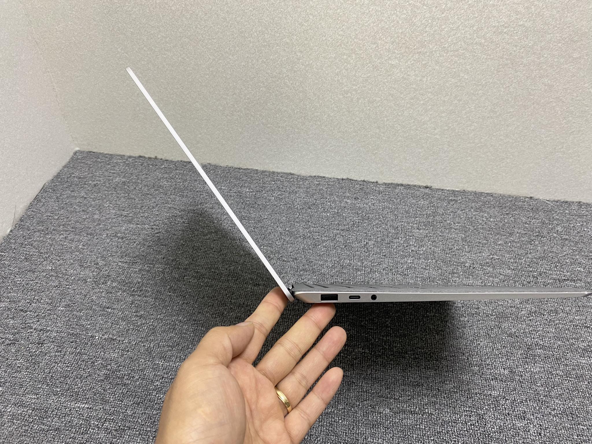 Surface Laptop 