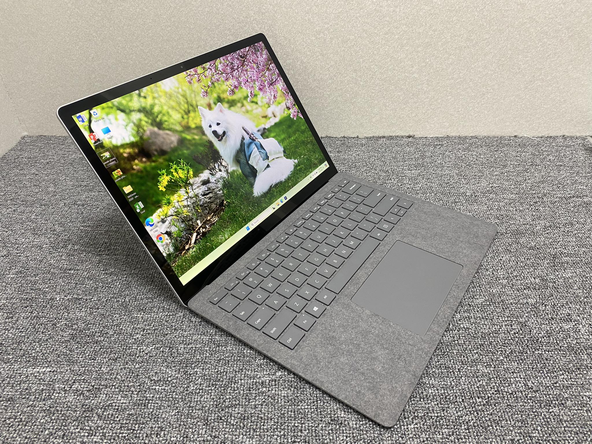 Surface Laptop 